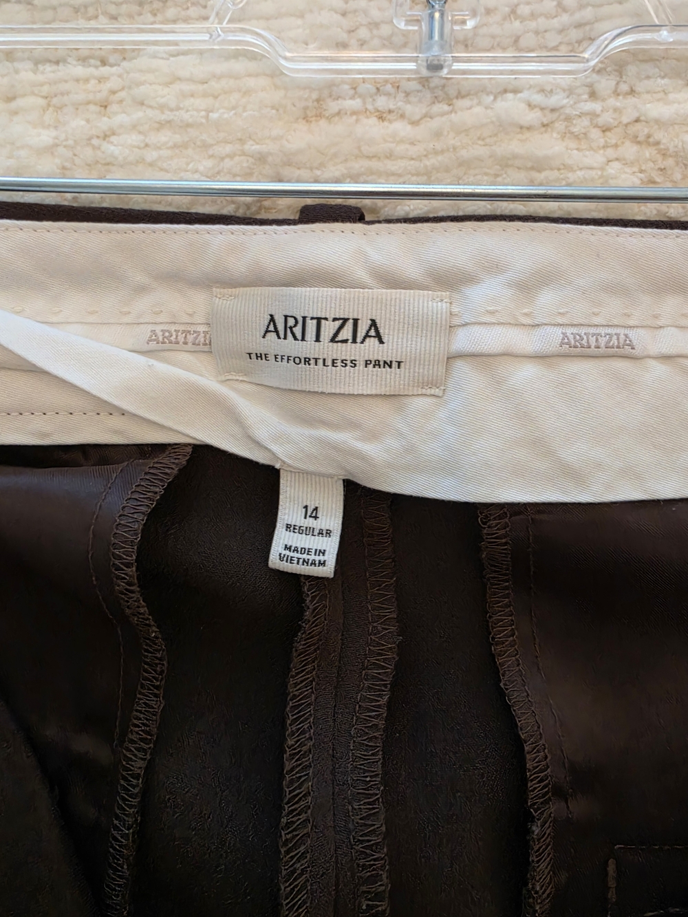 Aritzia Effortless Pant Crepette - Picture 3 of 3